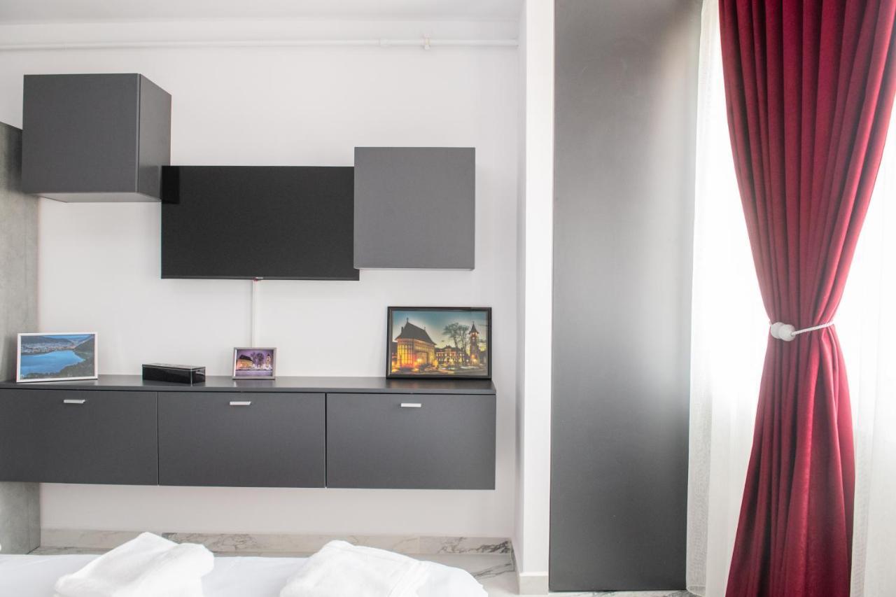 Apart Hotel Center Piatra Neamţ エクステリア 写真
