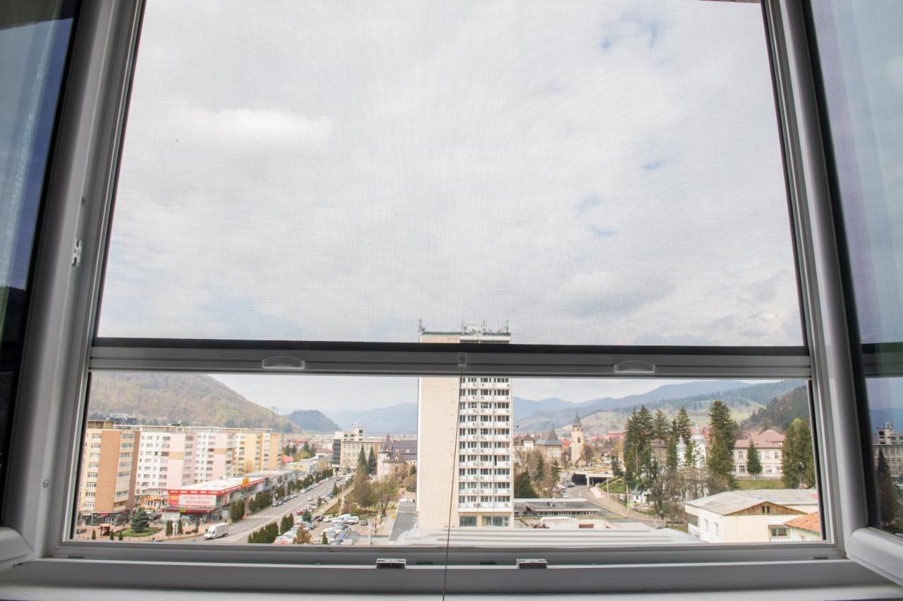 Apart Hotel Center Piatra Neamţ エクステリア 写真