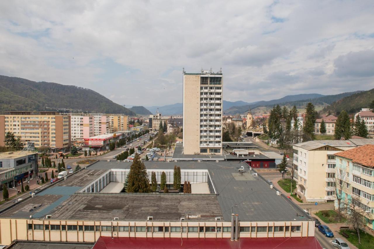 Apart Hotel Center Piatra Neamţ エクステリア 写真